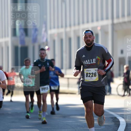 06.10.2024 - 19. swb-Marathon Bremen Michael Strokosch http://msf.ph/oto/7349060 06.10.2024 10:38:28 Laufen 7363, 8813, 8226, 3 meine-sportfotos.de