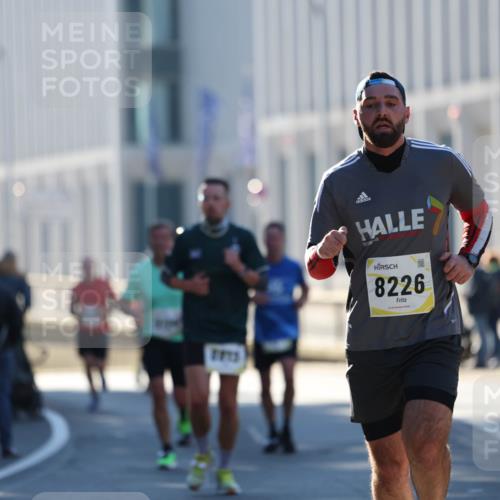 06.10.2024 - 19. swb-Marathon Bremen Michael Strokosch http://msf.ph/oto/7349072 06.10.2024 10:38:29 Laufen 7363, 8226, 3 meine-sportfotos.de