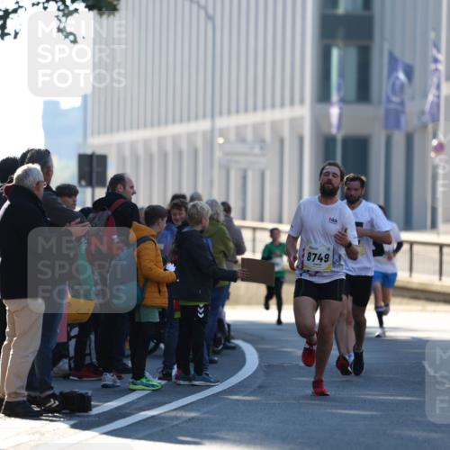 06.10.2024 - 19. swb-Marathon Bremen Michael Strokosch http://msf.ph/oto/7349201 06.10.2024 10:38:50 Laufen 8749, 1481 meine-sportfotos.de