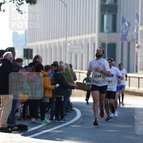 06.10.2024 - 19. swb-Marathon Bremen Michael Strokosch http://msf.ph/oto/7349205 06.10.2024 10:38:50 Laufen 8749, 197, 8481 meine-sportfotos.de