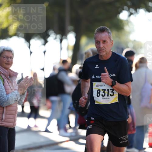 06.10.2024 - 19. swb-Marathon Bremen Michael Strokosch http://msf.ph/oto/7349288 06.10.2024 10:38:59 Laufen 8313 meine-sportfotos.de