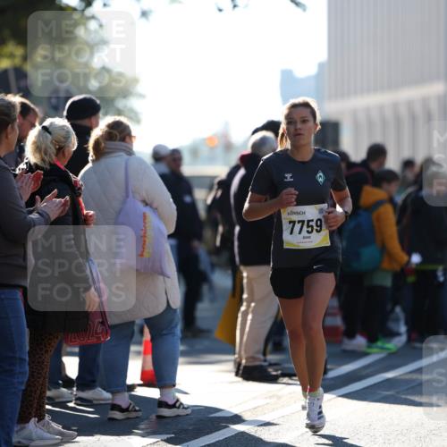 06.10.2024 - 19. swb-Marathon Bremen Michael Strokosch http://msf.ph/oto/7349306 06.10.2024 10:39:04 Laufen 24, 7759, 7906 meine-sportfotos.de
