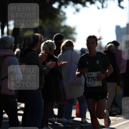 06.10.2024 - 19. swb-Marathon Bremen Michael Strokosch http://msf.ph/oto/7349315 06.10.2024 10:39:05 Laufen 7759 meine-sportfotos.de