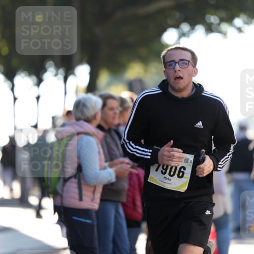 06.10.2024 - 19. swb-Marathon Bremen Michael Strokosch http://msf.ph/oto/7349338 06.10.2024 10:39:07 Laufen 7906 meine-sportfotos.de
