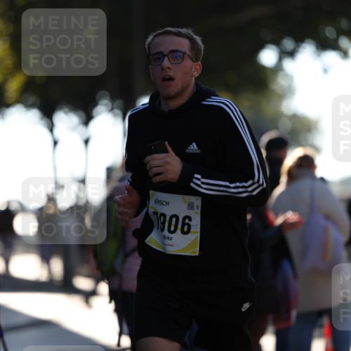 06.10.2024 - 19. swb-Marathon Bremen Michael Strokosch http://msf.ph/oto/7349340 06.10.2024 10:39:07 Laufen 1906 meine-sportfotos.de
