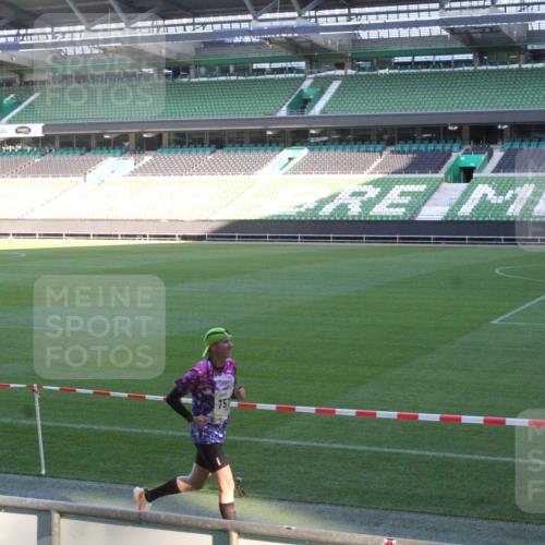 06.10.2024 - 19. swb-Marathon Bremen Yannick Fuchs http://msf.ph/oto/7349344 06.10.2024 10:24:05 Laufen im Stadion 7033, 7128, 7196, 7283, 7523, 7579, 7584, 7605, 7738, 7743, 7964, 8000, 8060, 8095, 8120, 8180, 8220, 8331, 8383, 8390, 8441, 8444, 8446, 8447, 8544, 8571, 8642, 8656, 8726, 8784, 8974, 8992, 9026, 9052, 9056, 9082 meine-sportfotos.de