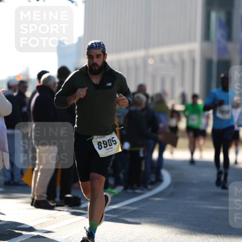 06.10.2024 - 19. swb-Marathon Bremen Michael Strokosch http://msf.ph/oto/7349358 06.10.2024 10:39:12 Laufen 8905, 8228 meine-sportfotos.de
