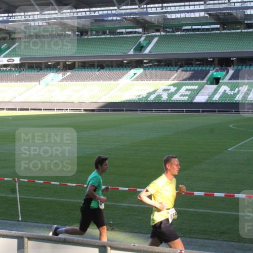 06.10.2024 - 19. swb-Marathon Bremen Yannick Fuchs http://msf.ph/oto/7349361 06.10.2024 10:24:08 Laufen im Stadion 7033, 7128, 7196, 7283, 7523, 7579, 7584, 7605, 7738, 7743, 7964, 8000, 8060, 8095, 8120, 8180, 8220, 8331, 8383, 8390, 8441, 8444, 8446, 8447, 8544, 8571, 8642, 8656, 8726, 8974, 8992, 9026, 9052, 9056, 9082 meine-sportfotos.de