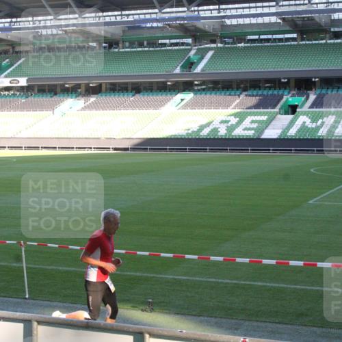 06.10.2024 - 19. swb-Marathon Bremen Yannick Fuchs http://msf.ph/oto/7349376 06.10.2024 10:24:15 Laufen im Stadion 7081, 7128, 7196, 7283, 7523, 7536, 7579, 7584, 7605, 7738, 7743, 7964, 8000, 8060, 8094, 8095, 8180, 8220, 8331, 8383, 8390, 8441, 8444, 8446, 8447, 8544, 8571, 8642, 8656, 8726, 8831, 8974, 8992, 9026, 9052, 9082 meine-sportfotos.de
