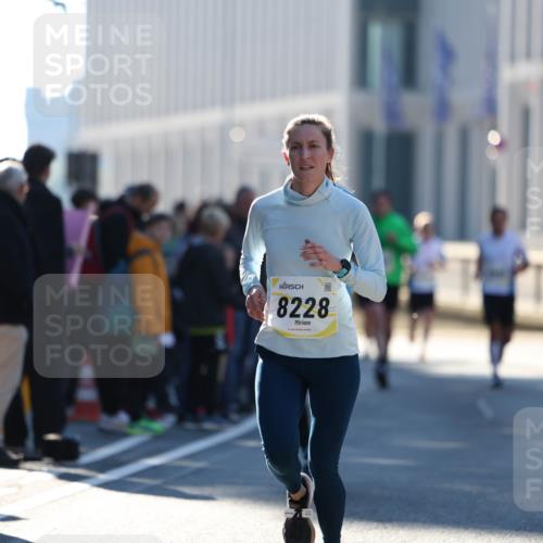 06.10.2024 - 19. swb-Marathon Bremen Michael Strokosch http://msf.ph/oto/7349378 06.10.2024 10:39:14 Laufen 8228 meine-sportfotos.de