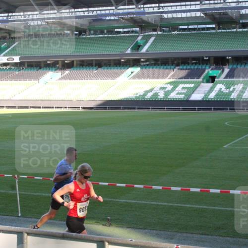 06.10.2024 - 19. swb-Marathon Bremen Yannick Fuchs http://msf.ph/oto/7349386 06.10.2024 10:24:17 Laufen im Stadion 7081, 7128, 7196, 7283, 7523, 7536, 7579, 7584, 7738, 7743, 7759, 7964, 8000, 8060, 8094, 8095, 8180, 8220, 8331, 8383, 8390, 8441, 8444, 8446, 8544, 8571, 8642, 8656, 8726, 8831, 8974, 8992, 9019, 9026, 9052, 9082 meine-sportfotos.de