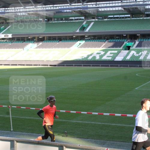 06.10.2024 - 19. swb-Marathon Bremen Yannick Fuchs http://msf.ph/oto/7349403 06.10.2024 10:24:18 Laufen im Stadion 7081, 7128, 7196, 7283, 7523, 7536, 7579, 7584, 7738, 7743, 7759, 7964, 8000, 8060, 8094, 8095, 8180, 8220, 8331, 8383, 8390, 8441, 8444, 8446, 8544, 8571, 8642, 8656, 8726, 8813, 8831, 8974, 8992, 9019, 9026, 9052, 9082 meine-sportfotos.de