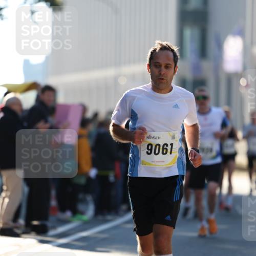 06.10.2024 - 19. swb-Marathon Bremen Michael Strokosch http://msf.ph/oto/7349424 06.10.2024 10:39:21 Laufen 56, 9061 meine-sportfotos.de