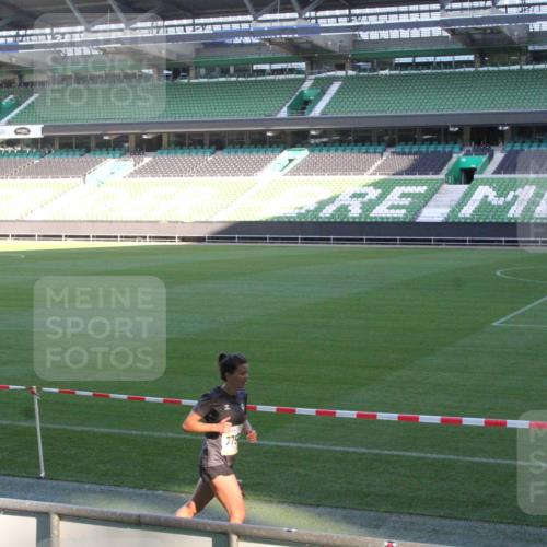 06.10.2024 - 19. swb-Marathon Bremen Yannick Fuchs http://msf.ph/oto/7349435 06.10.2024 10:24:31 Laufen im Stadion 7081, 7128, 7196, 7283, 7523, 7536, 7555, 7579, 7584, 7738, 7743, 7759, 7964, 8000, 8060, 8094, 8095, 8226, 8331, 8383, 8441, 8444, 8446, 8454, 8544, 8571, 8654, 8656, 8785, 8813, 8831, 8974, 8992, 9019, 9026, 9052, 9064, 9082, 9124 meine-sportfotos.de
