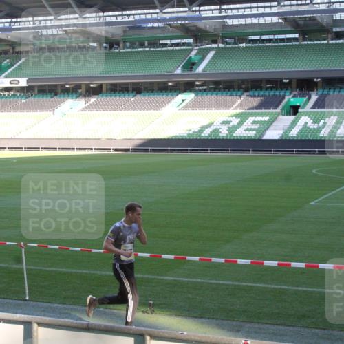 06.10.2024 - 19. swb-Marathon Bremen Yannick Fuchs http://msf.ph/oto/7349459 06.10.2024 10:24:37 Laufen im Stadion 7081, 7128, 7196, 7197, 7259, 7283, 7363, 7536, 7555, 7571, 7579, 7584, 7648, 7650, 7738, 7759, 8000, 8060, 8094, 8095, 8226, 8313, 8329, 8331, 8383, 8441, 8444, 8446, 8454, 8544, 8571, 8654, 8656, 8785, 8796, 8813, 8831, 8974, 8992, 9019, 9026, 9064, 9082, 9124 meine-sportfotos.de