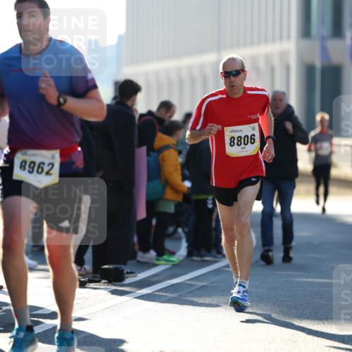 06.10.2024 - 19. swb-Marathon Bremen Michael Strokosch http://msf.ph/oto/7349480 06.10.2024 10:39:28 Laufen 224, 8962, 8806 meine-sportfotos.de