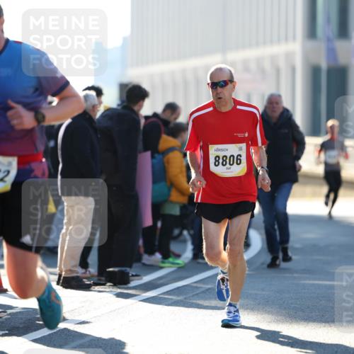 06.10.2024 - 19. swb-Marathon Bremen Michael Strokosch http://msf.ph/oto/7349481 06.10.2024 10:39:28 Laufen 2024, 8962, 8806 meine-sportfotos.de