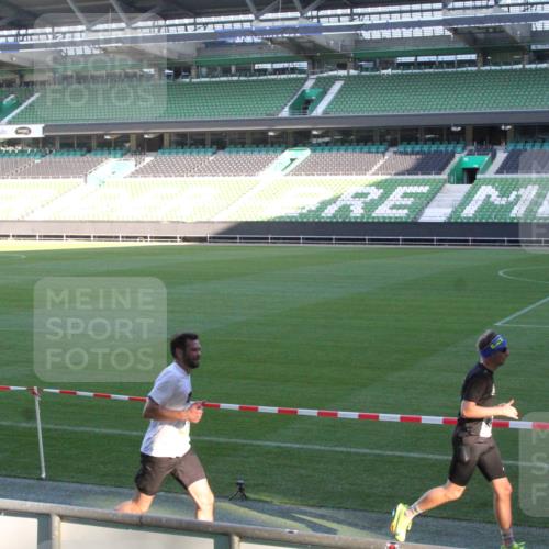 06.10.2024 - 19. swb-Marathon Bremen Yannick Fuchs http://msf.ph/oto/7349530 06.10.2024 10:24:49 Laufen im Stadion 7081, 7128, 7196, 7197, 7259, 7283, 7363, 7536, 7555, 7571, 7579, 7584, 7648, 7650, 7738, 7759, 8060, 8094, 8095, 8209, 8226, 8311, 8313, 8329, 8383, 8441, 8446, 8454, 8654, 8656, 8785, 8796, 8813, 8831, 8939, 8962, 8974, 9019, 9064, 9082, 9124 meine-sportfotos.de