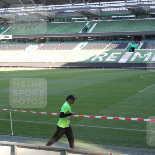06.10.2024 - 19. swb-Marathon Bremen Yannick Fuchs http://msf.ph/oto/7349592 06.10.2024 10:25:10 Laufen im Stadion 7197, 7259, 7260, 7363, 7536, 7555, 7571, 7648, 7650, 7756, 7759, 8094, 8209, 8226, 8310, 8311, 8313, 8329, 8412, 8445, 8454, 8478, 8517, 8654, 8680, 8749, 8785, 8796, 8813, 8939, 8962, 8975, 9019, 9064, 9124 meine-sportfotos.de