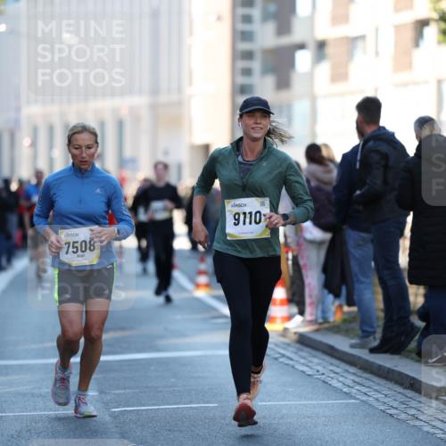06.10.2024 - 19. swb-Marathon Bremen Michael Strokosch http://msf.ph/oto/7349596 06.10.2024 10:41:37 Laufen 7508, 9110 meine-sportfotos.de