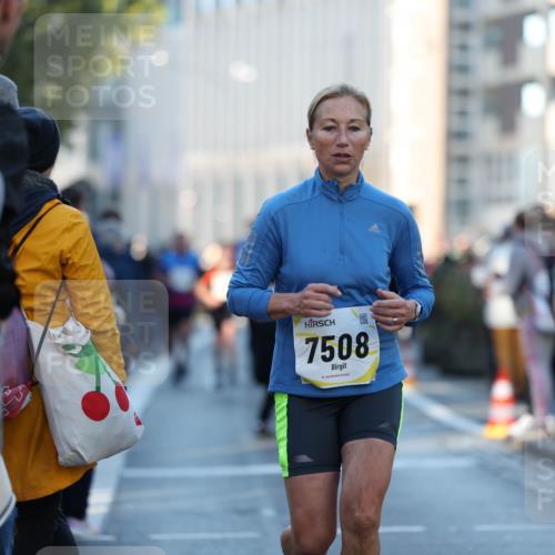 06.10.2024 - 19. swb-Marathon Bremen Michael Strokosch http://msf.ph/oto/7349617 06.10.2024 10:41:39 Laufen 7508, 9 meine-sportfotos.de