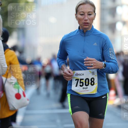 06.10.2024 - 19. swb-Marathon Bremen Michael Strokosch http://msf.ph/oto/7349629 06.10.2024 10:41:40 Laufen 7508, 19 meine-sportfotos.de
