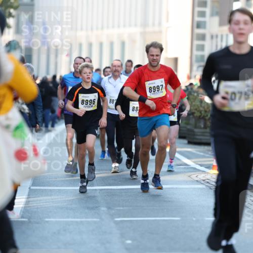 06.10.2024 - 19. swb-Marathon Bremen Michael Strokosch http://msf.ph/oto/7349642 06.10.2024 10:41:44 Laufen 8996, 887, 88, 8997, 2075 meine-sportfotos.de