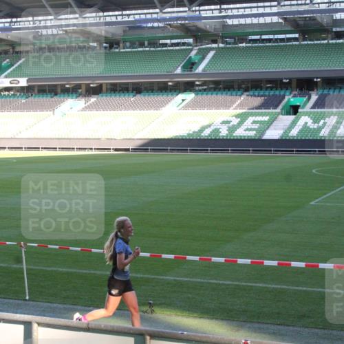 06.10.2024 - 19. swb-Marathon Bremen Yannick Fuchs http://msf.ph/oto/7349658 06.10.2024 10:25:32 Laufen im Stadion 7197, 7259, 7260, 7363, 7496, 7571, 7648, 7650, 7756, 7826, 7906, 8209, 8228, 8242, 8310, 8311, 8313, 8329, 8412, 8445, 8478, 8497, 8517, 8666, 8671, 8672, 8680, 8713, 8715, 8749, 8796, 8806, 8812, 8905, 8939, 8962, 8975 meine-sportfotos.de