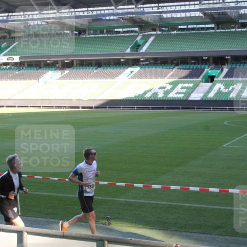 06.10.2024 - 19. swb-Marathon Bremen Yannick Fuchs http://msf.ph/oto/7349668 06.10.2024 10:25:34 Laufen im Stadion 7197, 7259, 7260, 7363, 7496, 7548, 7571, 7650, 7756, 7826, 7906, 8209, 8228, 8242, 8310, 8311, 8412, 8445, 8478, 8481, 8497, 8517, 8659, 8666, 8671, 8672, 8680, 8713, 8715, 8749, 8796, 8806, 8812, 8905, 8939, 8962, 8975 meine-sportfotos.de