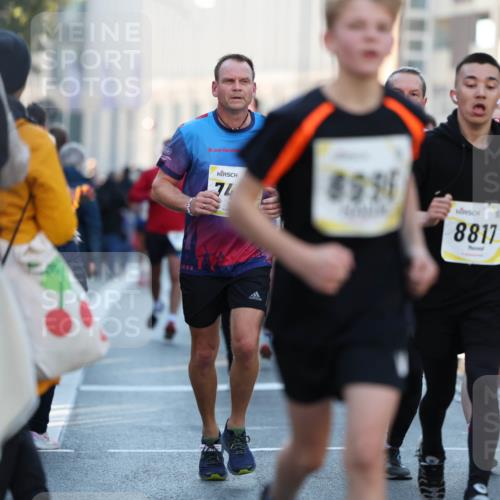 06.10.2024 - 19. swb-Marathon Bremen Michael Strokosch http://msf.ph/oto/7349673 06.10.2024 10:41:48 Laufen 19, 74, 8991, 8817 meine-sportfotos.de