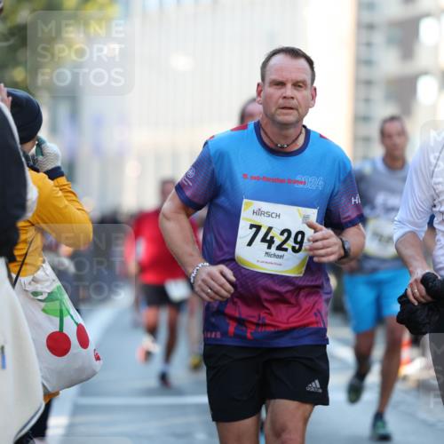 06.10.2024 - 19. swb-Marathon Bremen Michael Strokosch http://msf.ph/oto/7349678 06.10.2024 10:41:49 Laufen 19, 2024, 7429, 8870 meine-sportfotos.de