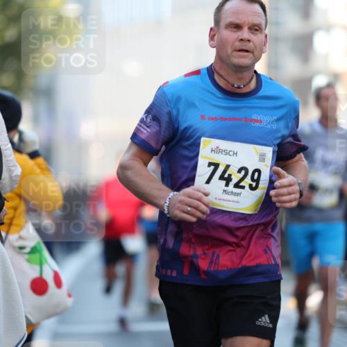 06.10.2024 - 19. swb-Marathon Bremen Michael Strokosch http://msf.ph/oto/7349680 06.10.2024 10:41:50 Laufen 2024, 19, 7429 meine-sportfotos.de