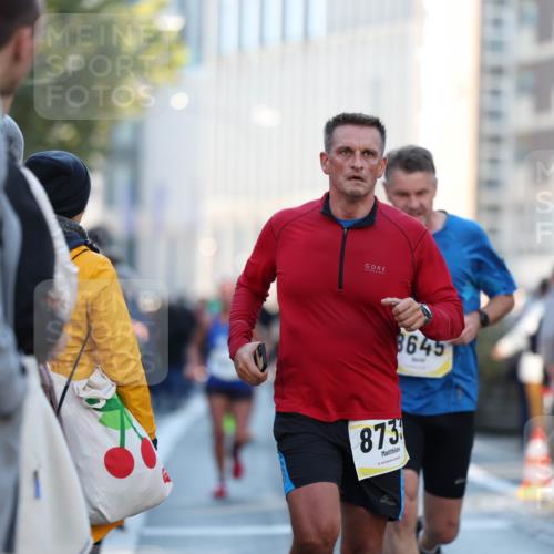 06.10.2024 - 19. swb-Marathon Bremen Michael Strokosch http://msf.ph/oto/7349684 06.10.2024 10:41:54 Laufen 873, 8645 meine-sportfotos.de