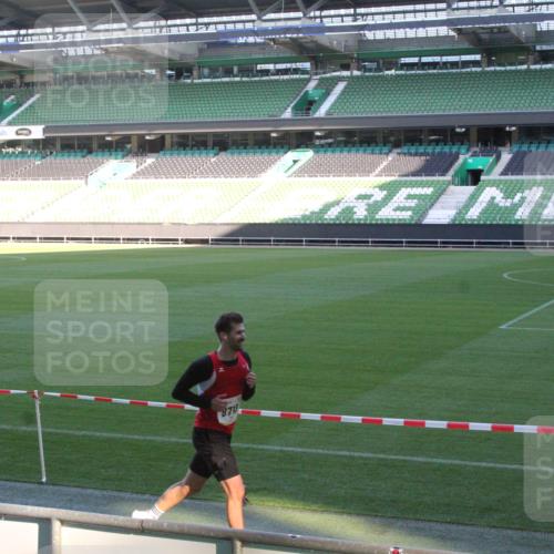 06.10.2024 - 19. swb-Marathon Bremen Yannick Fuchs http://msf.ph/oto/7349690 06.10.2024 10:25:37 Laufen im Stadion 7260, 7433, 7496, 7548, 7650, 7756, 7826, 7906, 8209, 8228, 8242, 8310, 8311, 8412, 8445, 8478, 8481, 8497, 8517, 8659, 8666, 8671, 8672, 8680, 8713, 8715, 8749, 8806, 8812, 8905, 8939, 8962, 8975 meine-sportfotos.de