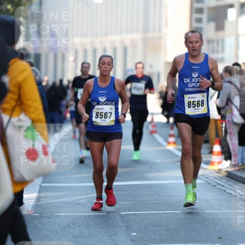 06.10.2024 - 19. swb-Marathon Bremen Michael Strokosch http://msf.ph/oto/7349702 06.10.2024 10:41:57 Laufen 3000, 8567, 8568 meine-sportfotos.de