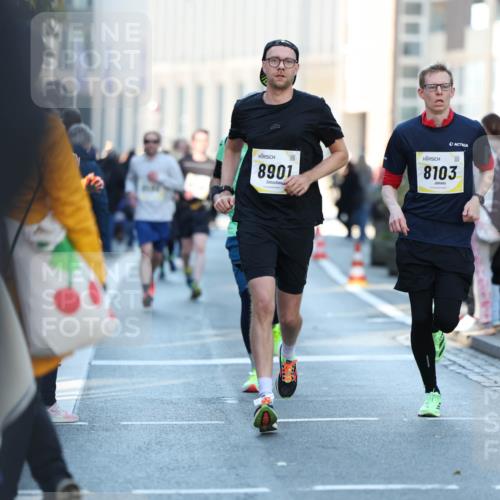 06.10.2024 - 19. swb-Marathon Bremen Michael Strokosch http://msf.ph/oto/7349739 06.10.2024 10:42:01 Laufen 8901, 8103 meine-sportfotos.de