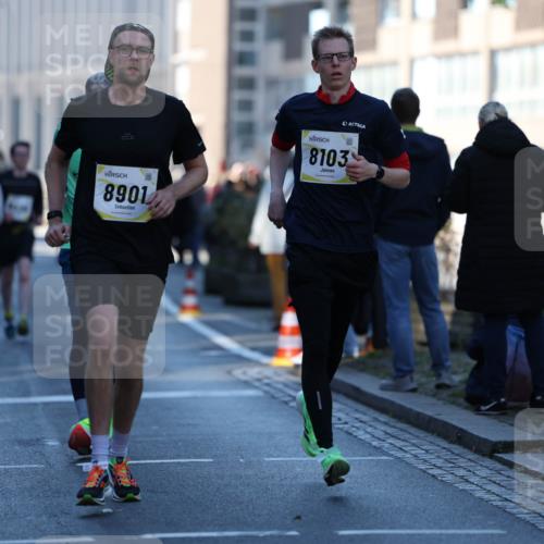 06.10.2024 - 19. swb-Marathon Bremen Michael Strokosch http://msf.ph/oto/7349741 06.10.2024 10:42:02 Laufen 8901, 8103 meine-sportfotos.de