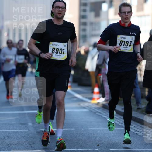 06.10.2024 - 19. swb-Marathon Bremen Michael Strokosch http://msf.ph/oto/7349746 06.10.2024 10:42:02 Laufen 8901, 8103 meine-sportfotos.de
