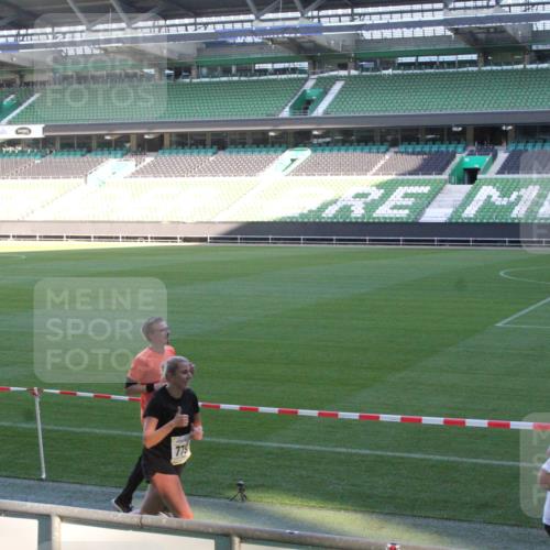 06.10.2024 - 19. swb-Marathon Bremen Yannick Fuchs http://msf.ph/oto/7349750 06.10.2024 10:25:56 Laufen im Stadion 7141, 7260, 7294, 7429, 7433, 7485, 7496, 7548, 7756, 7771, 7793, 7826, 7906, 8177, 8228, 8242, 8301, 8412, 8426, 8478, 8481, 8492, 8497, 8555, 8659, 8666, 8671, 8672, 8680, 8713, 8715, 8749, 8775, 8793, 8806, 8812, 8905, 8975, 9034, 9061 meine-sportfotos.de