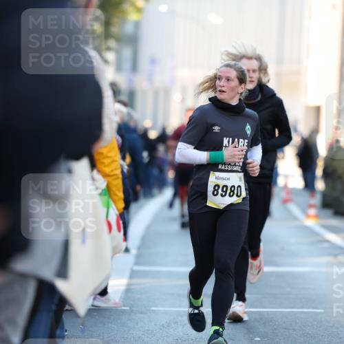 06.10.2024 - 19. swb-Marathon Bremen Michael Strokosch http://msf.ph/oto/7349769 06.10.2024 10:42:10 Laufen 8980, 9027 meine-sportfotos.de
