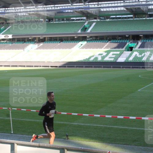06.10.2024 - 19. swb-Marathon Bremen Yannick Fuchs http://msf.ph/oto/7349775 06.10.2024 10:26:02 Laufen im Stadion 7141, 7260, 7294, 7403, 7429, 7433, 7485, 7496, 7508, 7548, 7771, 7793, 7826, 7906, 7978, 8075, 8177, 8228, 8242, 8301, 8321, 8412, 8426, 8478, 8481, 8492, 8497, 8555, 8659, 8666, 8671, 8672, 8680, 8713, 8715, 8749, 8775, 8793, 8806, 8812, 8905, 8975, 8996, 8997, 9034, 9061 meine-sportfotos.de