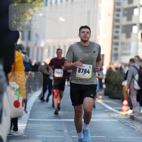 06.10.2024 - 19. swb-Marathon Bremen Michael Strokosch http://msf.ph/oto/7349781 06.10.2024 10:42:13 Laufen 7844, 8764 meine-sportfotos.de