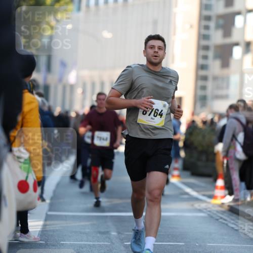 06.10.2024 - 19. swb-Marathon Bremen Michael Strokosch http://msf.ph/oto/7349782 06.10.2024 10:42:13 Laufen 764 meine-sportfotos.de