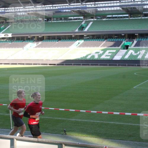 06.10.2024 - 19. swb-Marathon Bremen Yannick Fuchs http://msf.ph/oto/7349805 06.10.2024 10:26:10 Laufen im Stadion 7045, 7141, 7294, 7327, 7403, 7414, 7429, 7433, 7485, 7496, 7508, 7548, 7771, 7793, 7826, 7906, 7978, 8075, 8177, 8228, 8242, 8301, 8321, 8376, 8412, 8426, 8481, 8492, 8497, 8555, 8601, 8659, 8666, 8671, 8672, 8713, 8715, 8775, 8793, 8806, 8812, 8814, 8905, 8913, 8973, 8975, 8996, 8997, 9034, 9051, 9061, 9084 meine-sportfotos.de