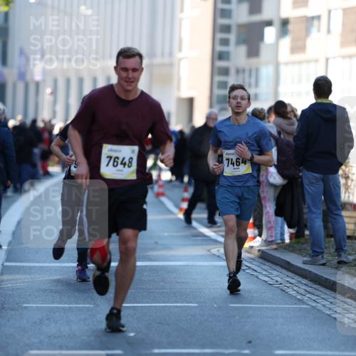06.10.2024 - 19. swb-Marathon Bremen Michael Strokosch http://msf.ph/oto/7349808 06.10.2024 10:42:16 Laufen 7648, 7464 meine-sportfotos.de