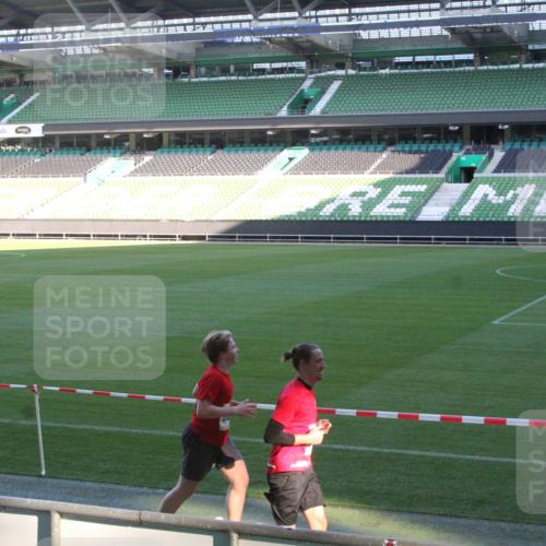 06.10.2024 - 19. swb-Marathon Bremen Yannick Fuchs http://msf.ph/oto/7349812 06.10.2024 10:26:10 Laufen im Stadion 7045, 7141, 7294, 7327, 7403, 7414, 7429, 7433, 7485, 7496, 7508, 7548, 7771, 7793, 7826, 7906, 7978, 8075, 8177, 8228, 8242, 8301, 8321, 8376, 8412, 8426, 8481, 8492, 8497, 8555, 8601, 8659, 8666, 8671, 8672, 8713, 8715, 8775, 8793, 8806, 8812, 8814, 8905, 8913, 8973, 8975, 8996, 8997, 9034, 9051, 9061, 9084 meine-sportfotos.de