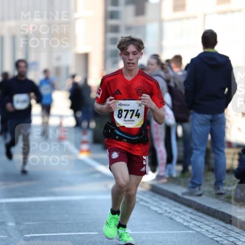 06.10.2024 - 19. swb-Marathon Bremen Michael Strokosch http://msf.ph/oto/7349827 06.10.2024 10:42:25 Laufen 8774 meine-sportfotos.de