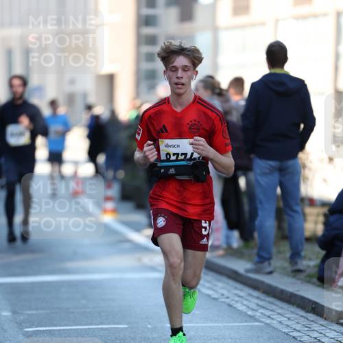 06.10.2024 - 19. swb-Marathon Bremen Michael Strokosch http://msf.ph/oto/7349831 06.10.2024 10:42:25 Laufen  meine-sportfotos.de