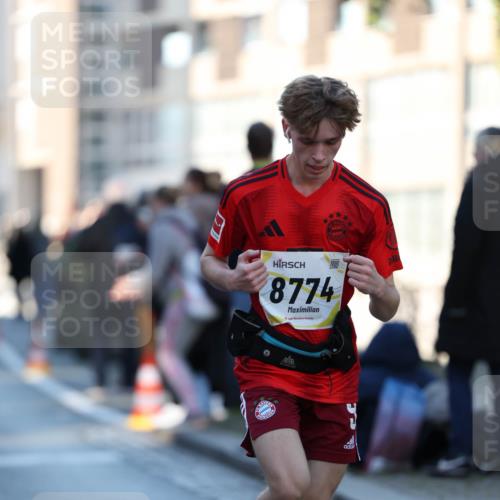 06.10.2024 - 19. swb-Marathon Bremen Michael Strokosch http://msf.ph/oto/7349843 06.10.2024 10:42:26 Laufen 8774, 19 meine-sportfotos.de