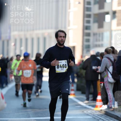 06.10.2024 - 19. swb-Marathon Bremen Michael Strokosch http://msf.ph/oto/7349854 06.10.2024 10:42:29 Laufen 77, 8460 meine-sportfotos.de